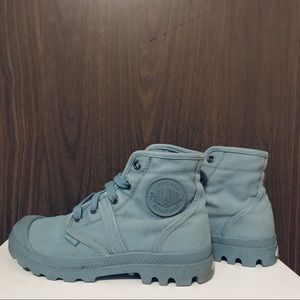 Palladium boot blue